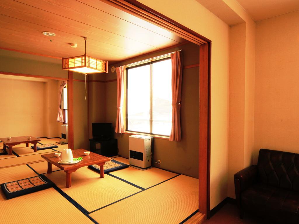 You Resort Hotel Yamanouchi  Bagian luar foto