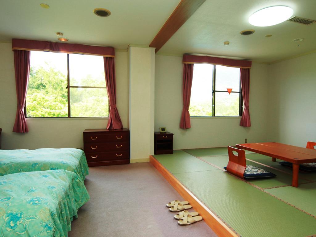 You Resort Hotel Yamanouchi  Bagian luar foto
