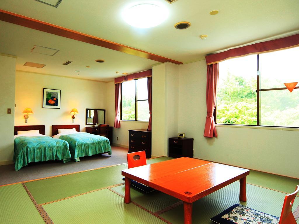 You Resort Hotel Yamanouchi  Bagian luar foto